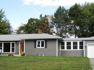 211 SW 11th St, Aledo, IL 61231