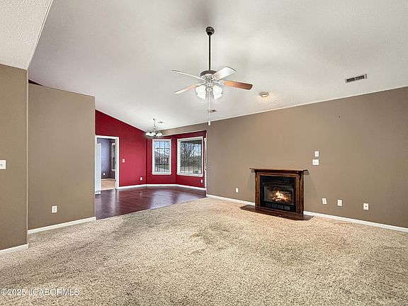 4th image of 608 Pacer Dr