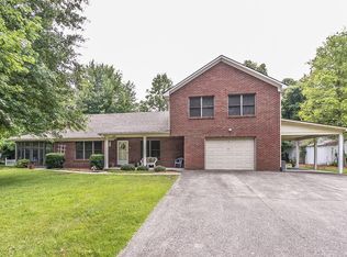 131 Menifee Ln, Berea, KY 40403