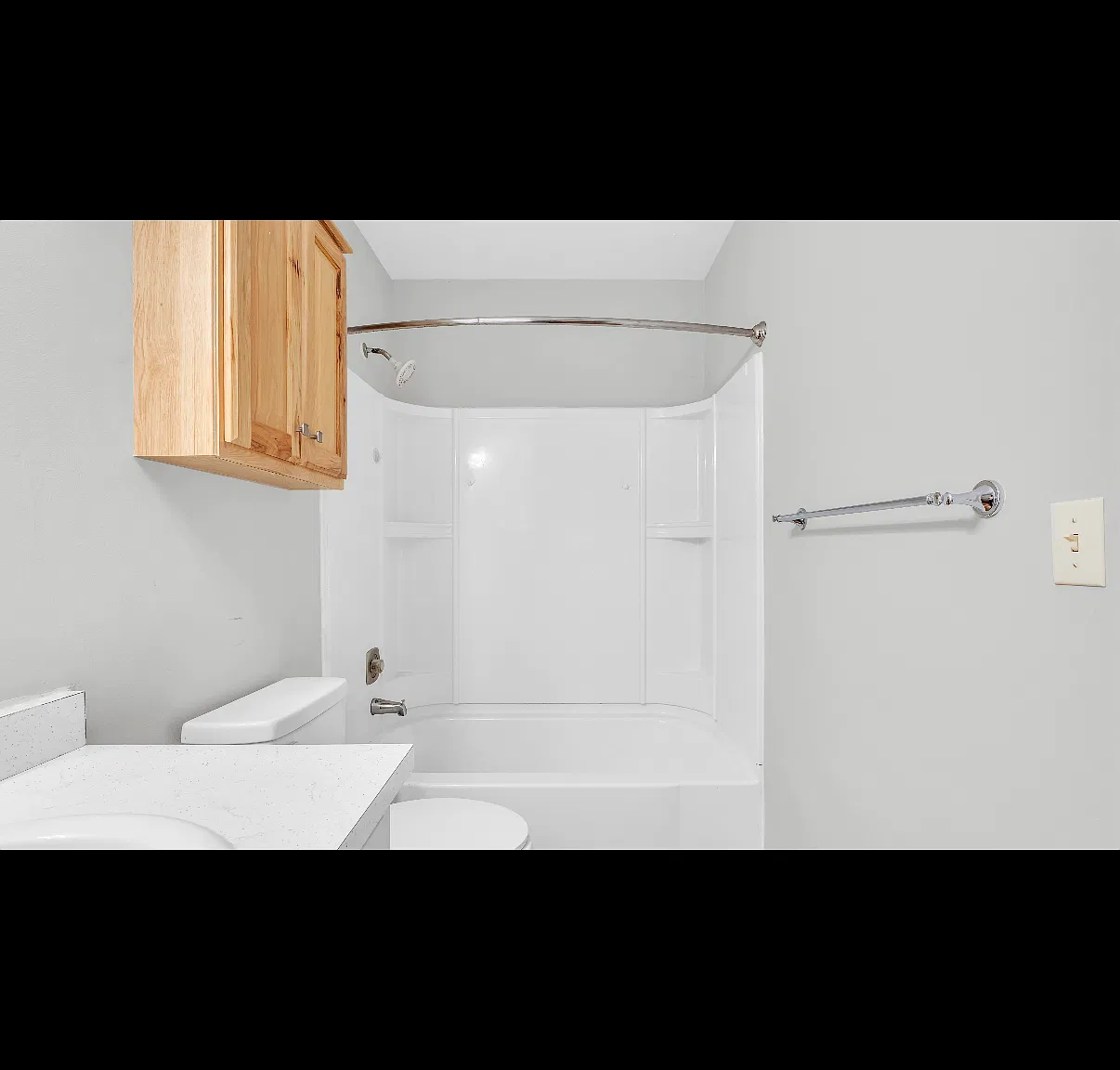 3 bed, 1002 sqft, $1,800 — Photo 1