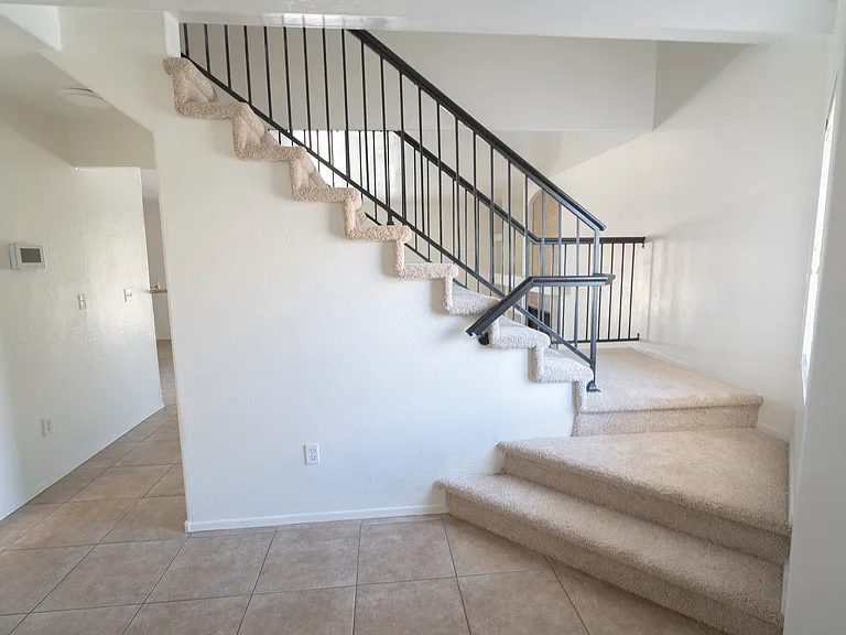1492 N Saddle St — Photo 3