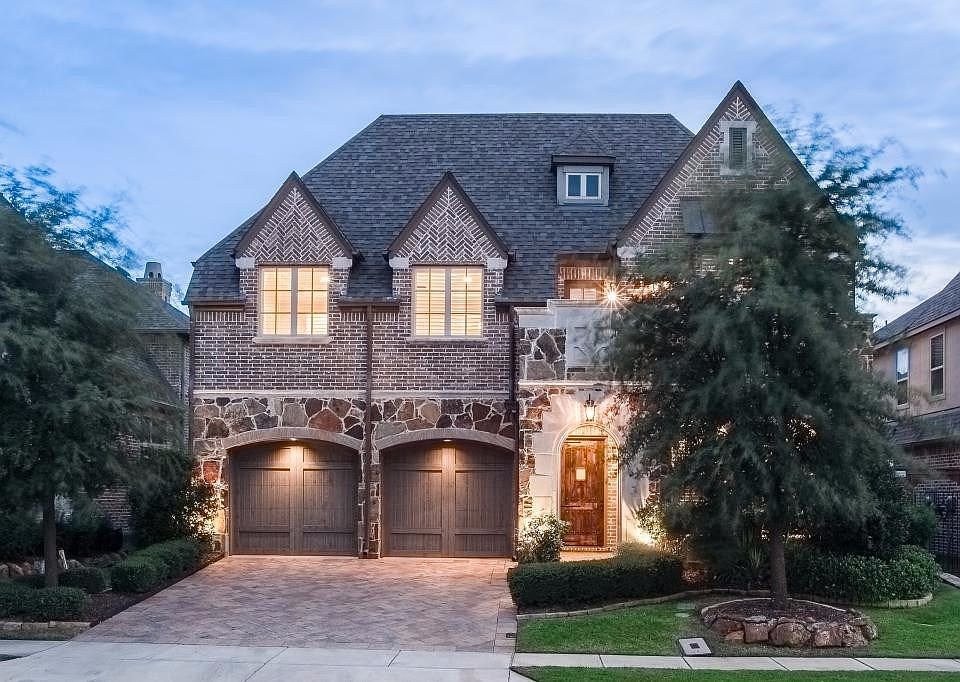 1st image of 648 Clearwater Dr