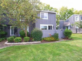 94 Twin Lakes Dr, Fairfield, OH 45014