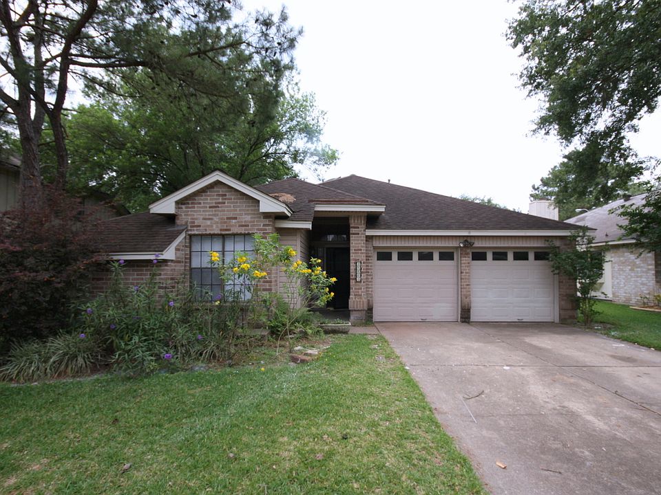 1st image of 15863 Meadow Village Dr