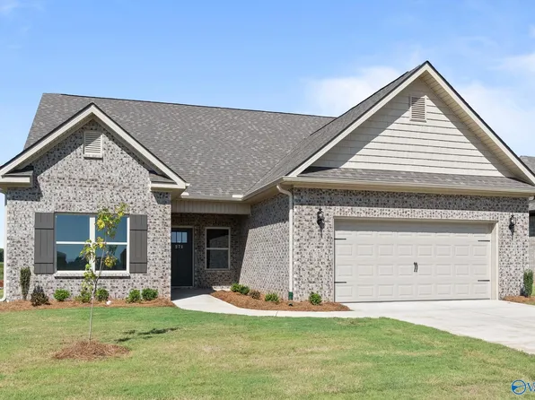 271 Shubert Dr, Hazel Green, AL 35750