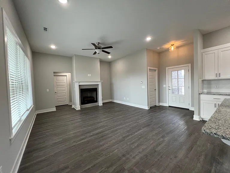 6051 W Mecklin St — Photo 17