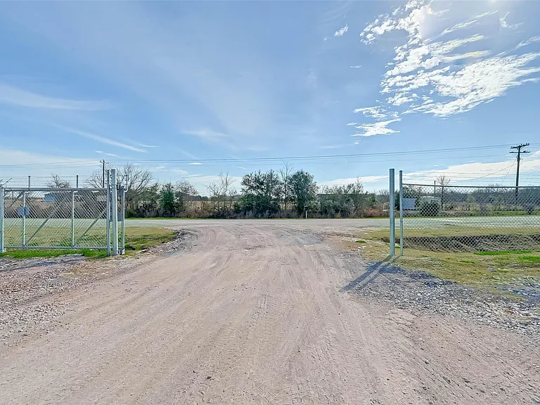 9655 Kerr Rd — Photo 9
