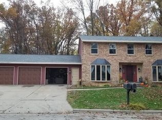 2569 N Trillium Cir, Green Bay, WI 54313