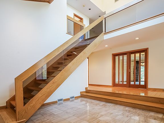5th image of 7 Audrey Ln