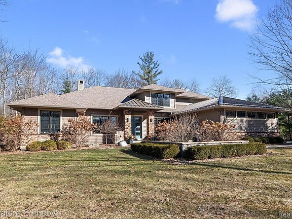 3rd image of 3479 E Shady Ridge Ln