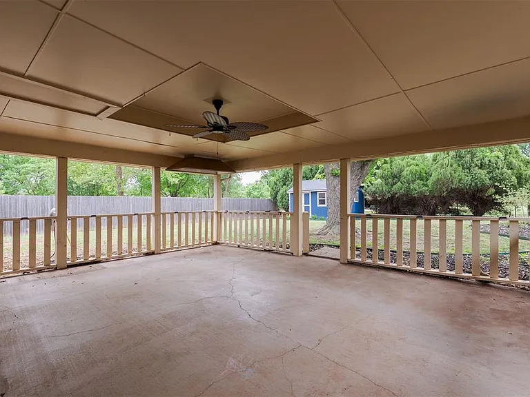 320 Elwood Dr — Photo 28