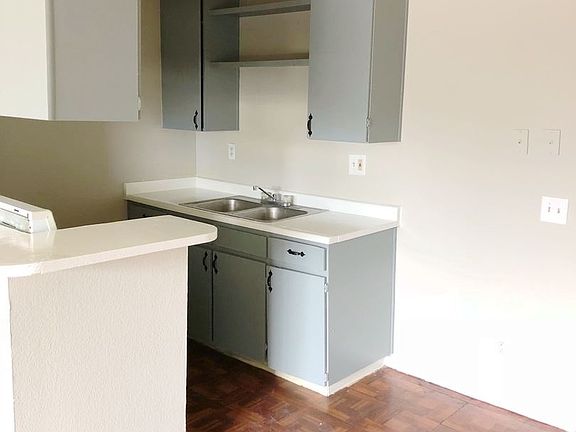 3rd image of 1483 E Lynwood Dr APT 11