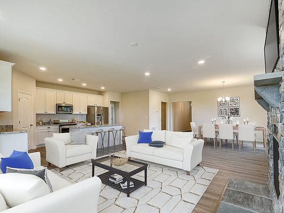 Ashland - Living Room - Virtually Staged