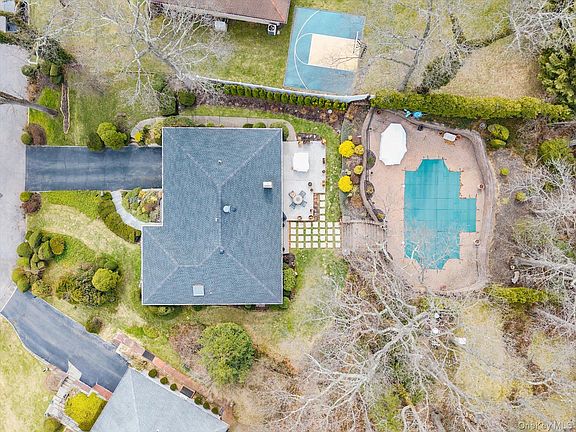 2nd image of 60 Ridge Drive