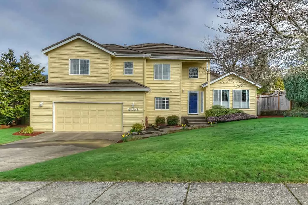 2423 NW Maser Dr photo 1