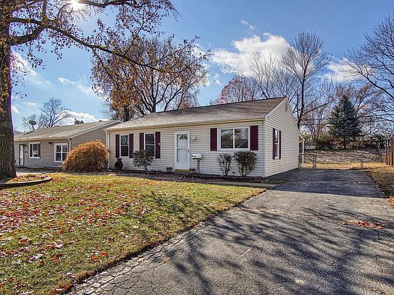 3rd image of 12153 Hillcrest Pl