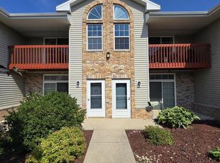 6198 S Creekside Dr UNIT 13, Cudahy, WI 53110