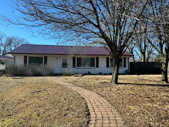111 N Seymour St, Udall, KS 67146