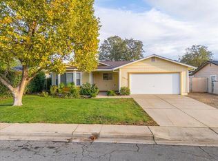 1820 Dakota Way, Redding, CA 96003