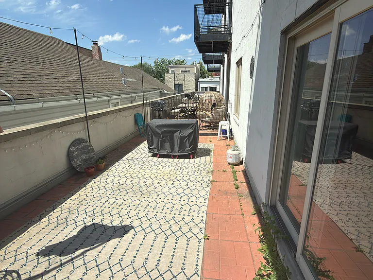 500 N Damen Ave #205 — Photo 69