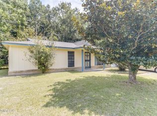 2306 Calle De Desota St, Gautier, MS 39553