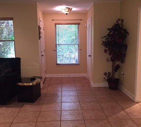 4th image of 3344 Kenmore Dr