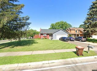 2401 Hazelwood St, Saint Paul, MN 55109