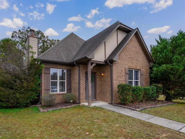 1057 Savannah Ln, Calera, AL 35040