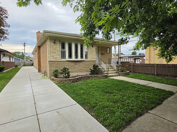 2nd image of 9433 S Massasoit Ave