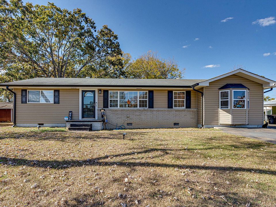 1st image of 1517 Rosebud Dr