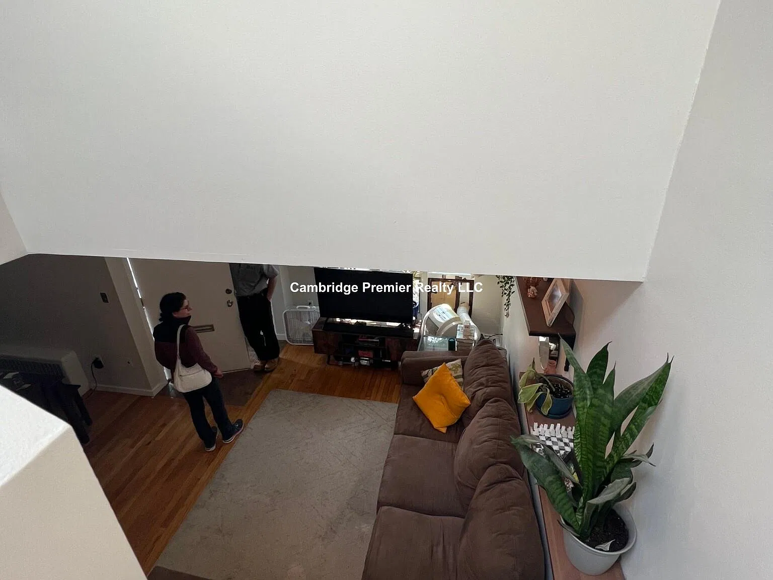 2 bed, 900 sqft, $3,975 — Photo 4