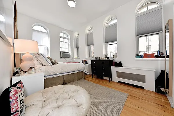 Rented by Buchbinder & Warren | media 23