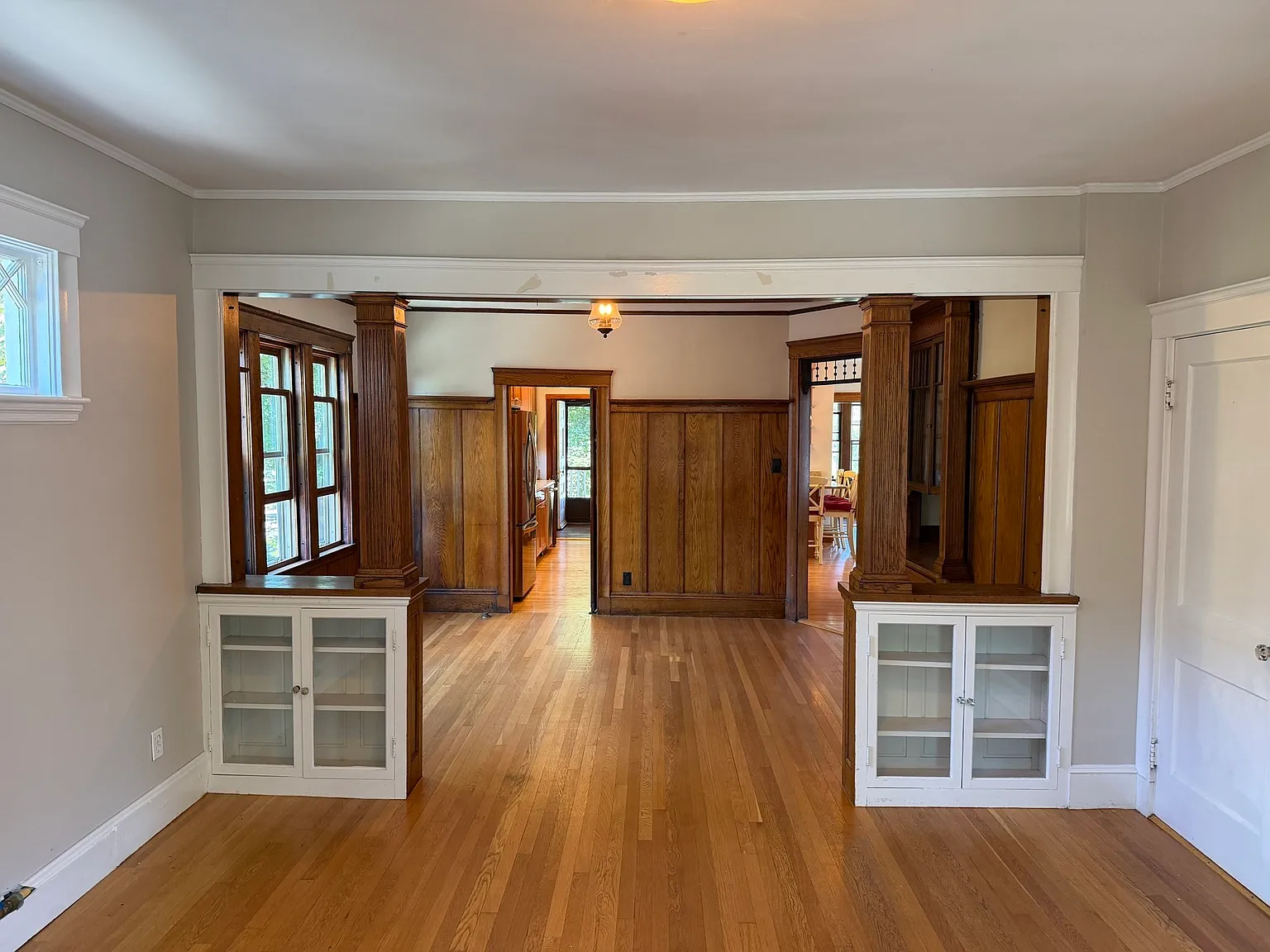 4 bed, 2.0 bath, 1939 sqft, $4,500 — Photo 4