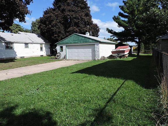 4th image of 914 Muskegon Ave NW