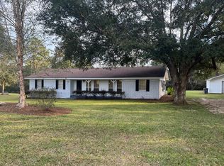 34 Woodview Dr, Petal, MS 39465