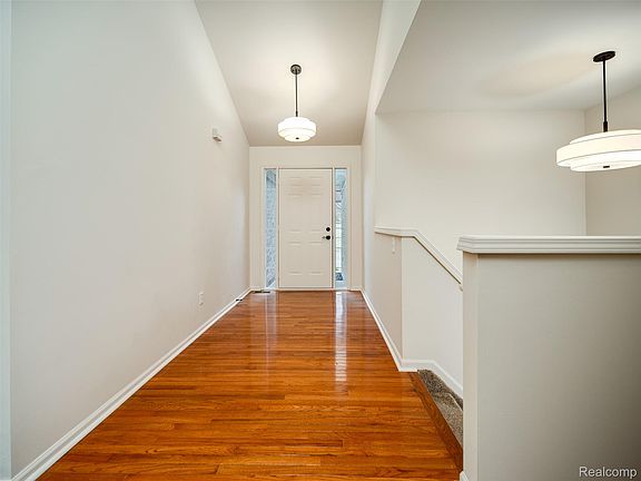 4th image of 19108 Red Oak Ln