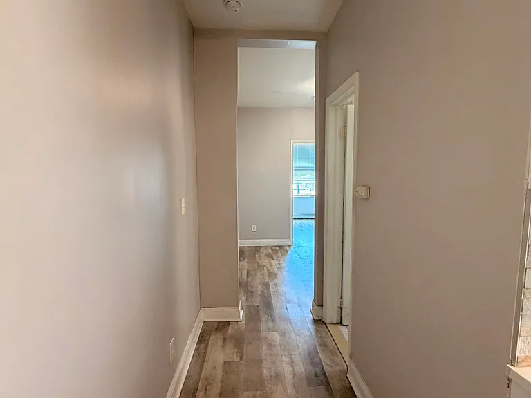 5708 Hudson Ave #10-C — Photo 6