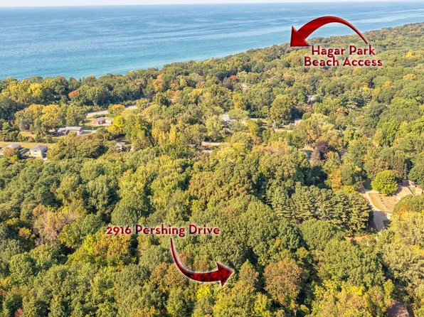 2916 Pershing Dr, Coloma, MI 49038