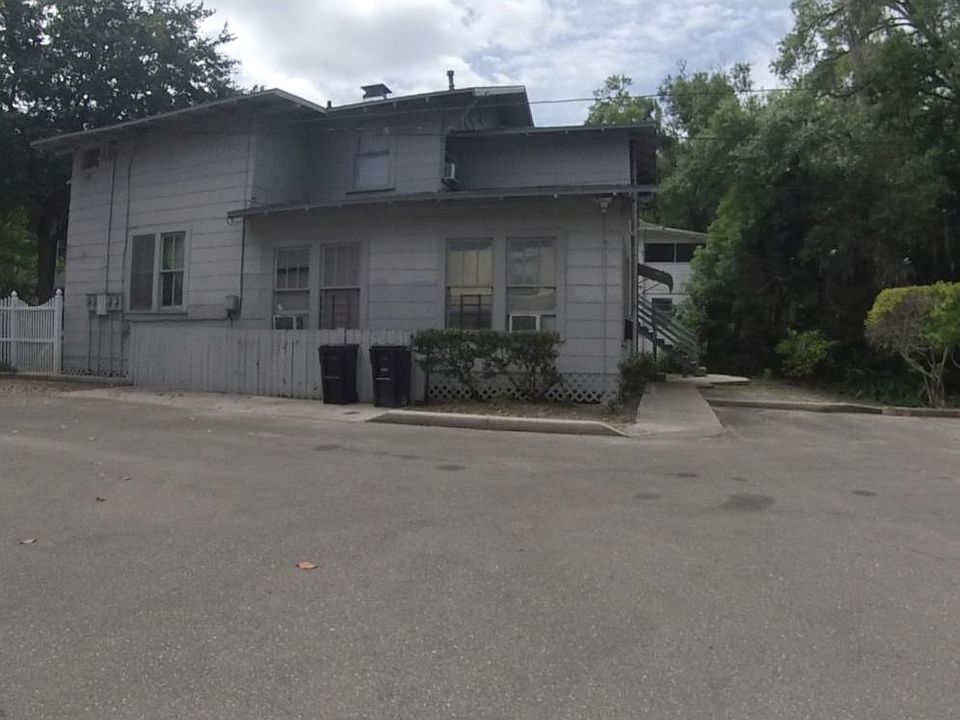 1st image of 127 NW 8th St #127