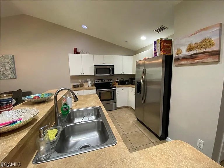 4317 SW Santa Barbara Pl — Photo 5