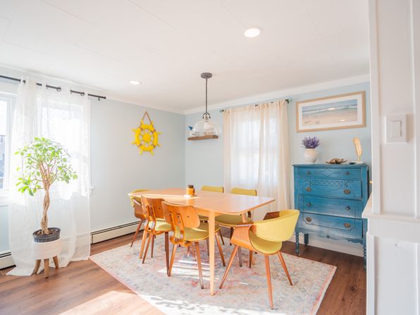 27 E Grand Ave #2