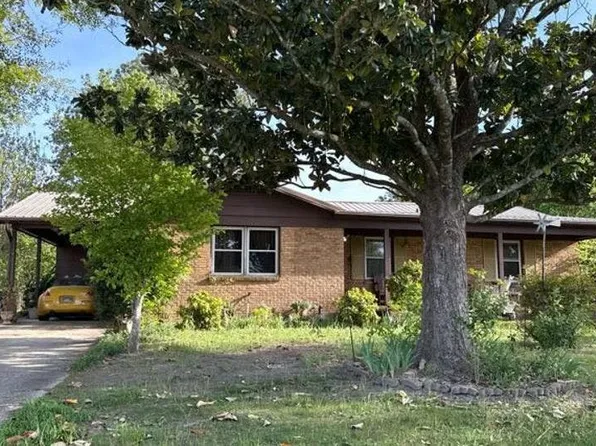 609 Freda Ct, Spring Lake, NC 28390