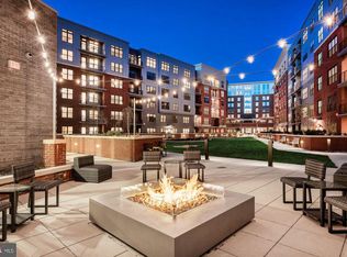 9555 Saintsbury Dr UNIT 504, Fairfax, VA 22031