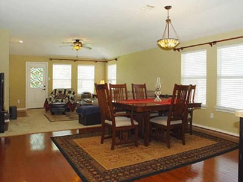 3rd image of 6712 Oak Falls Dr