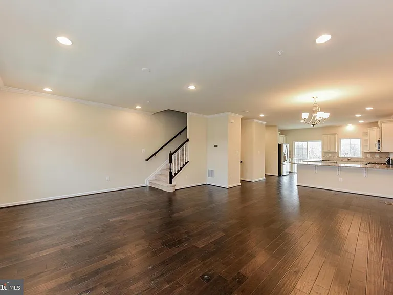 7443 Saint Margarets Blvd — Photo 7