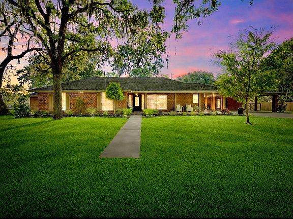 3rd image of 8555 Matthews Ln