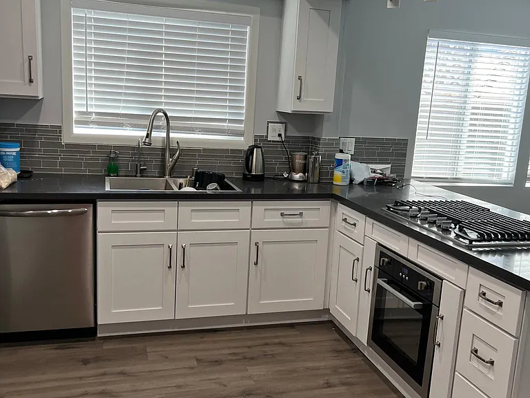 912 Parkman Ave — Photo 5