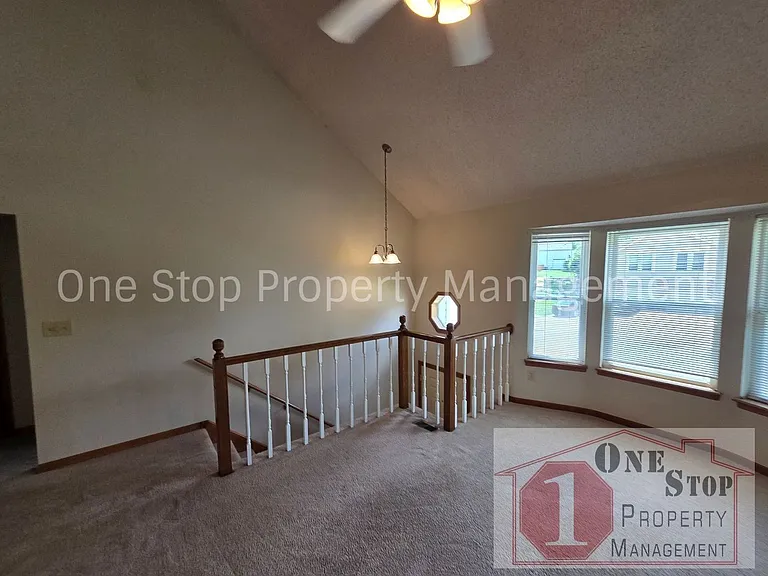 7902 NW 79th Pl — Photo 6
