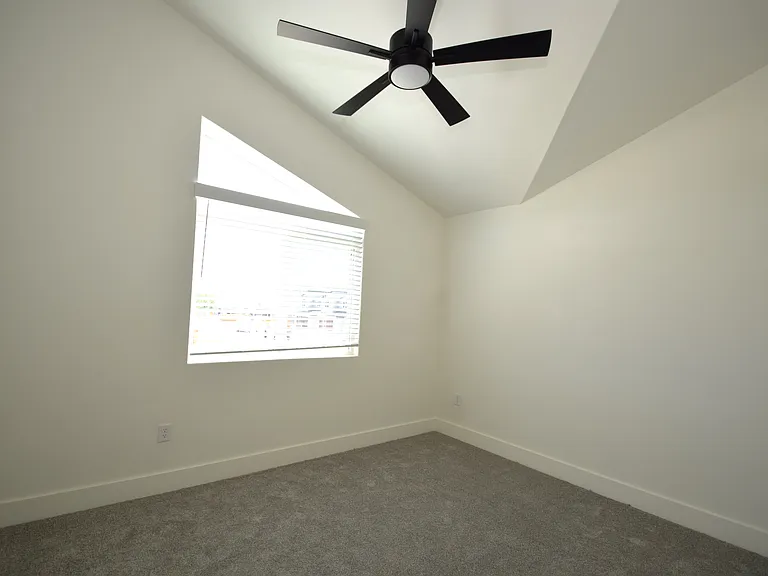 460 Amethyst Rd — Photo 15