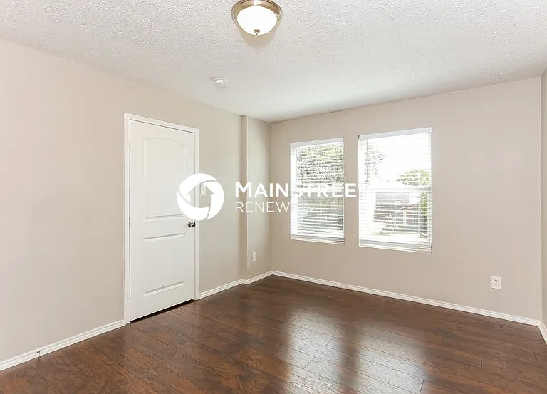 3011 Clemente Dr — Photo 11